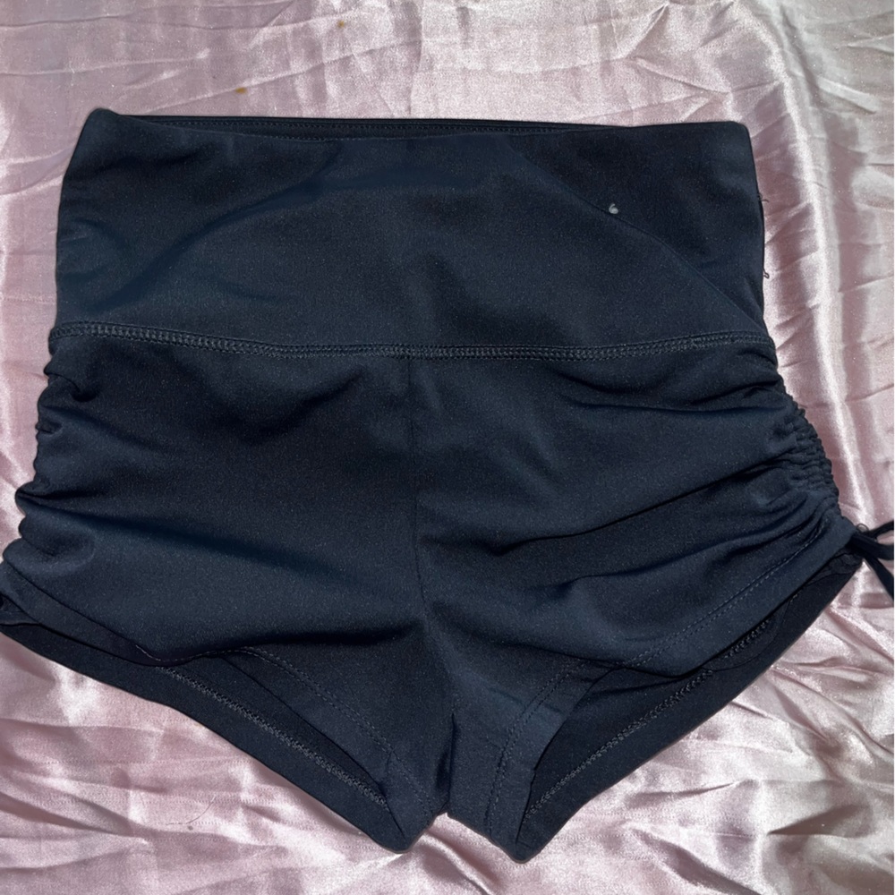 Black work out shorts size small